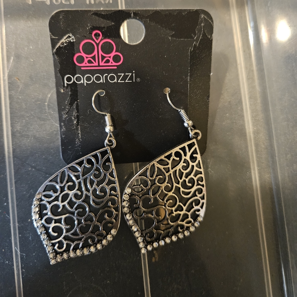Necklace & Earrings